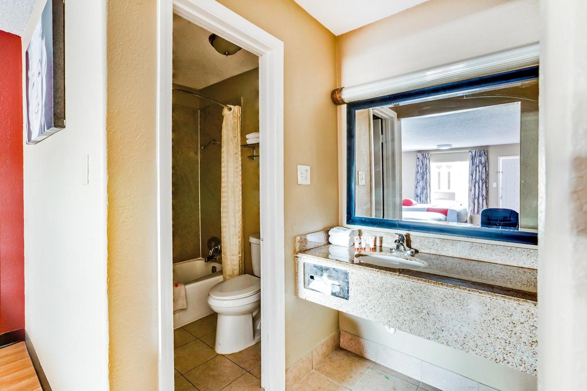 Oyo Hotel Tyler Northwest Mineola Hwy Екстер'єр фото